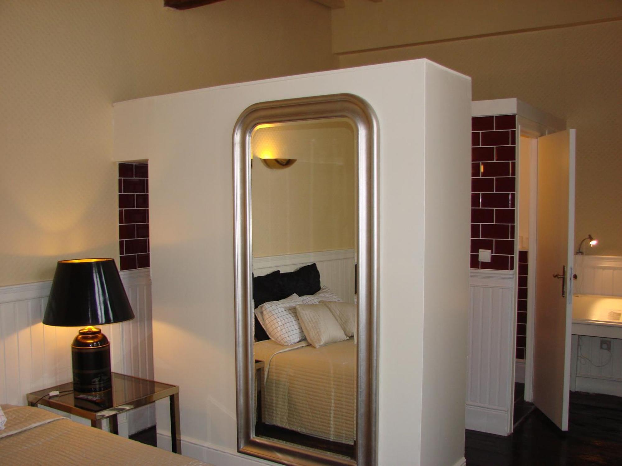 Aparthotel De Beek Anno 1410 Sint-Truiden Bagian luar foto